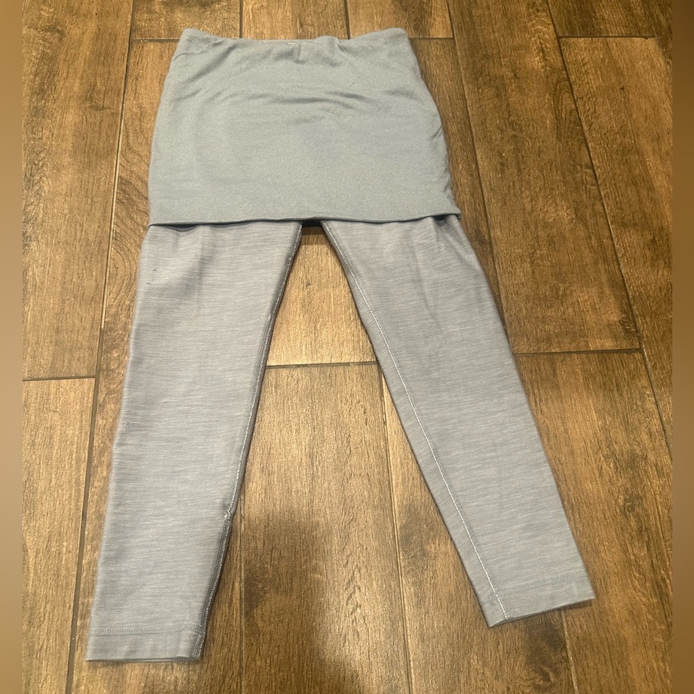 Lululemon Skirt Legging Women 4 Yin To You Cropped Light Gray Yogo Gym Workout